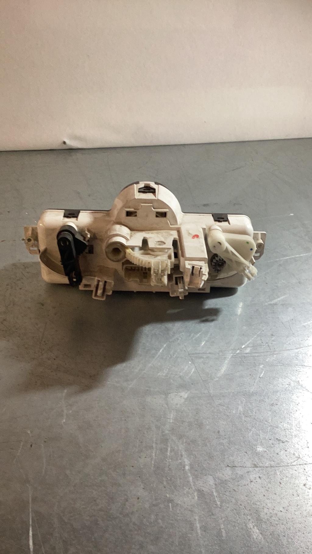 Commande chauffage RENAULT MODUS  - 1