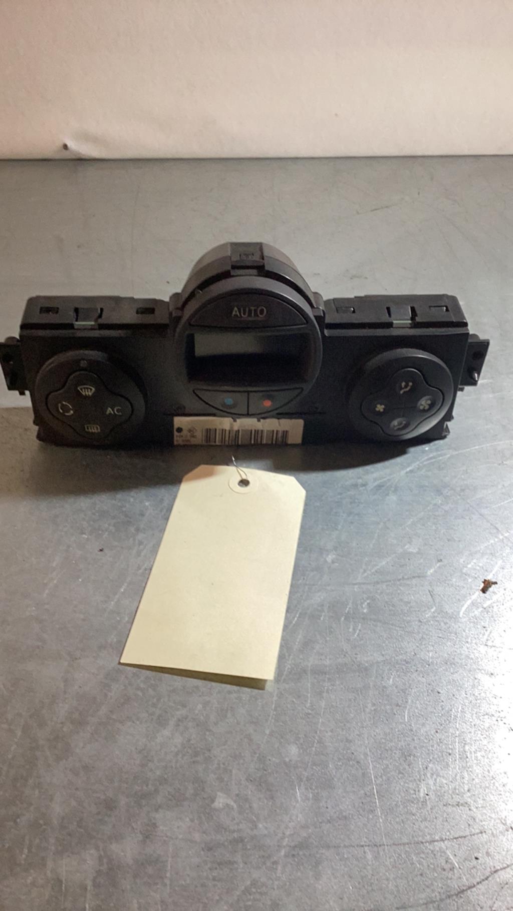 Commande chauffage RENAULT MEGANE 2  - 1