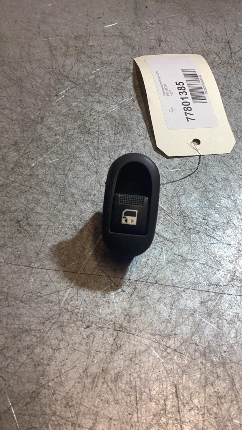 Interrupteur de leve vitre PEUGEOT 1007  - 1