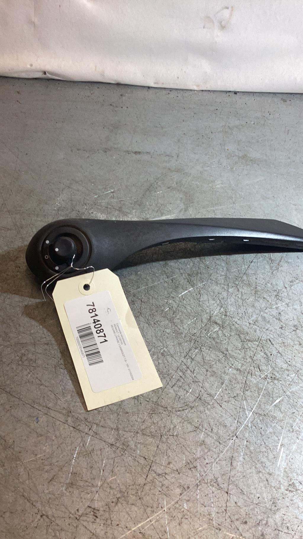 Commande retroviseurs RENAULT MEGANE 2 PHASE 1 CABRIOLET Essence - 1