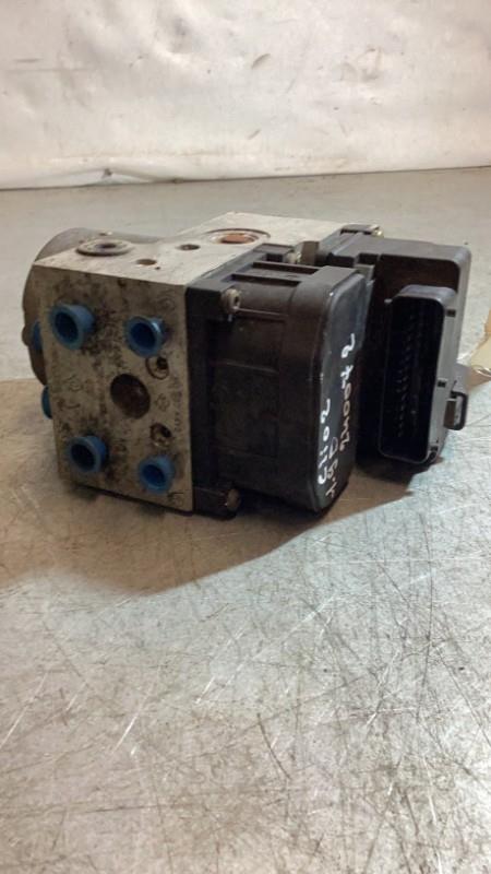 Bloc ABS (freins anti-blocage) RENAULT CLIO 2 PHASE 1 Diesel - 1