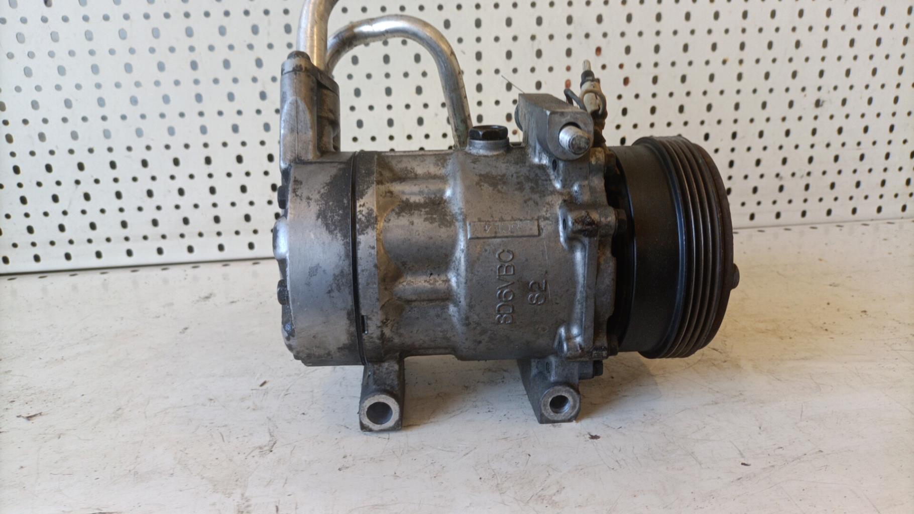Compresseur clim RENAULT CLIO 2 PHASE 2 Essence - 1