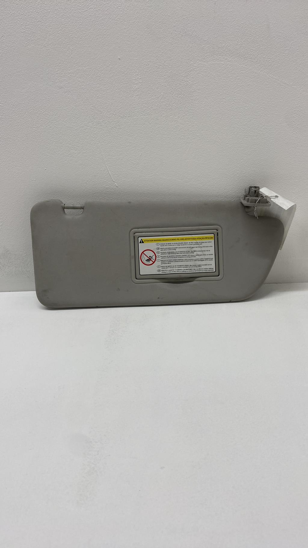 Pare soleil droit AUDI A4 2 AVANT PHASE 1 BREAK  - 1