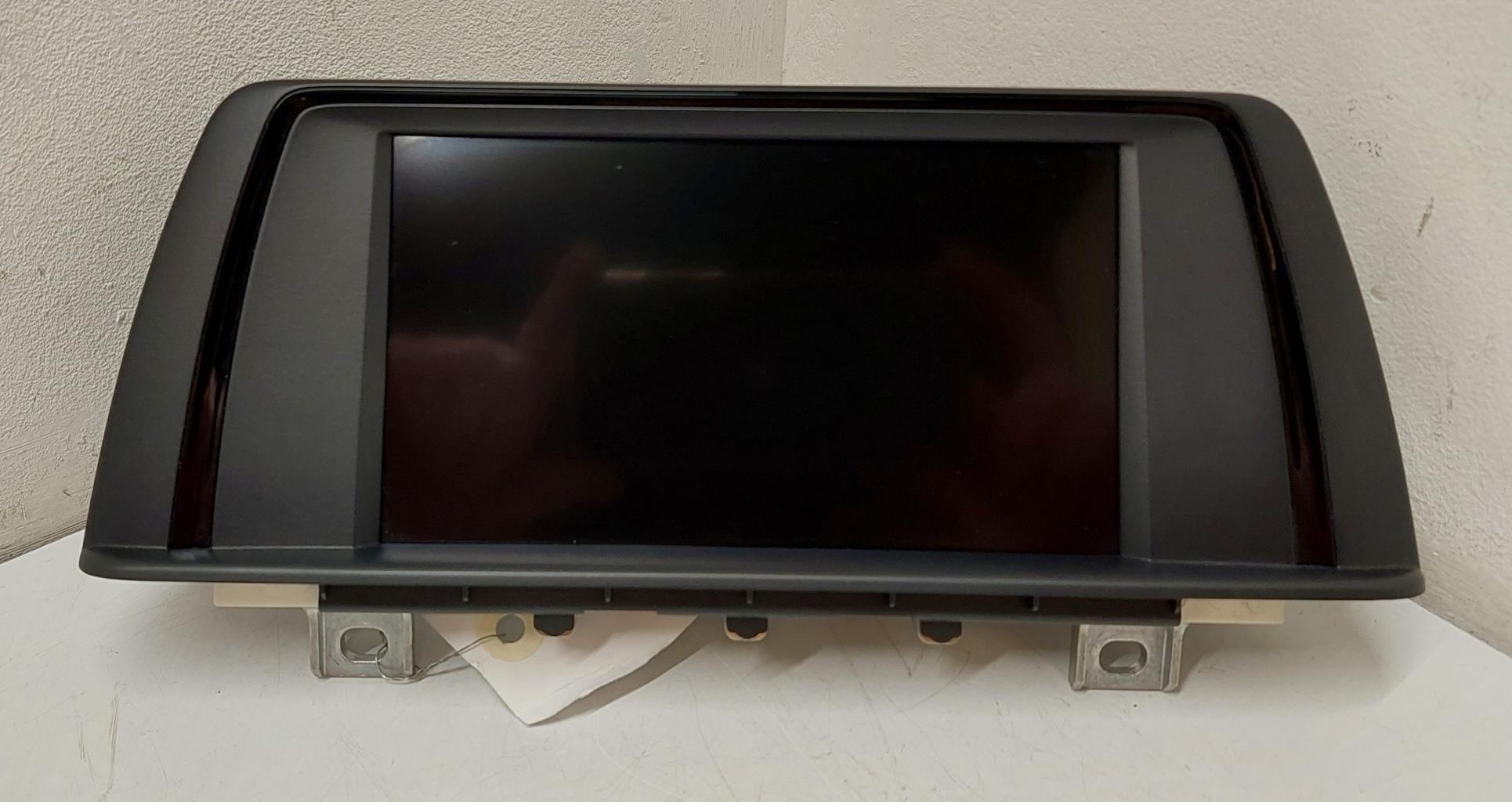 Ecran GPS BMW SERIE 1 F21 PHASE 1 Diesel - 1