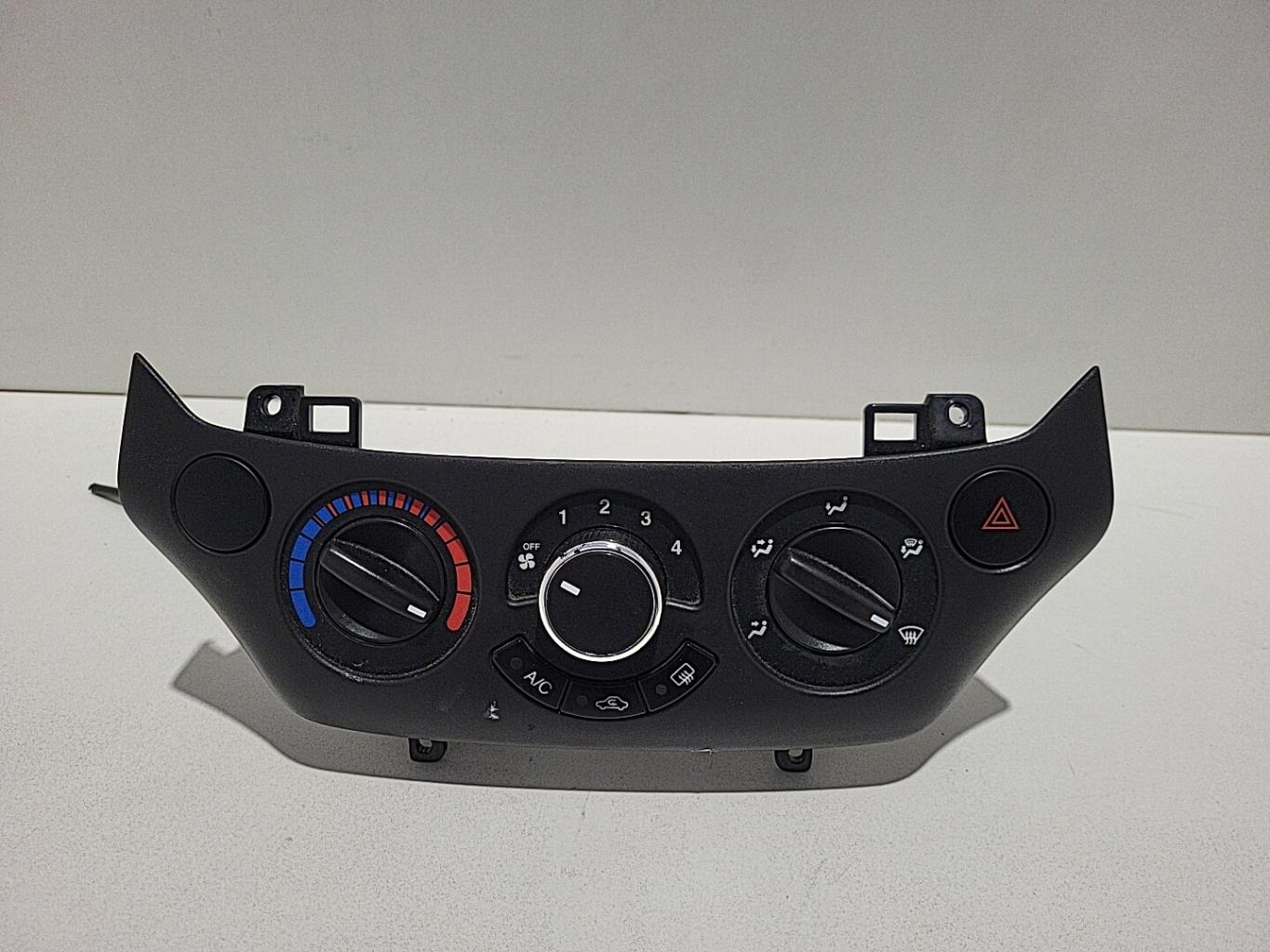Commande chauffage CHEVROLET AVEO 1 Essence - 1