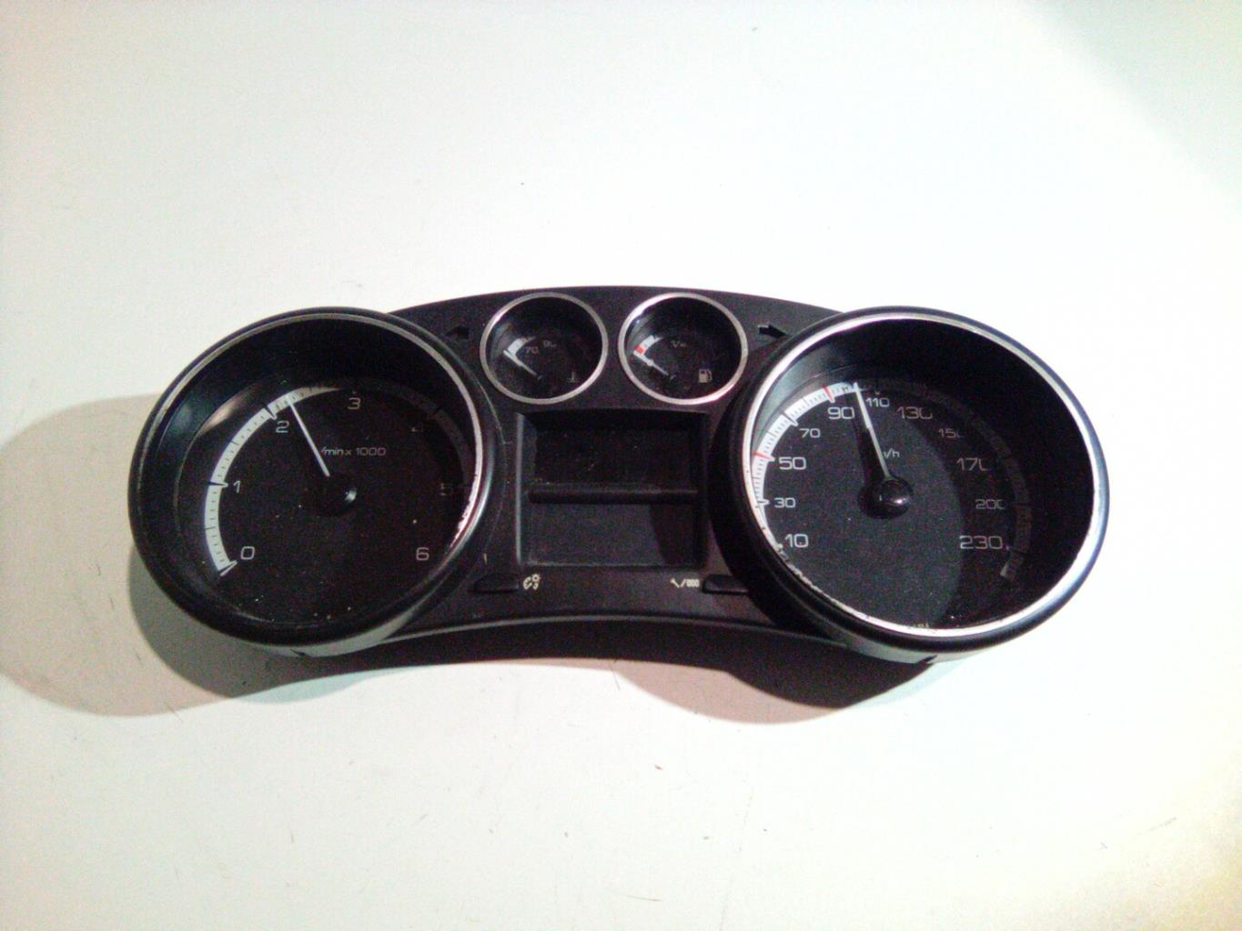 Compteur PEUGEOT 308 1 SW PHASE 1 BREAK Diesel - 1