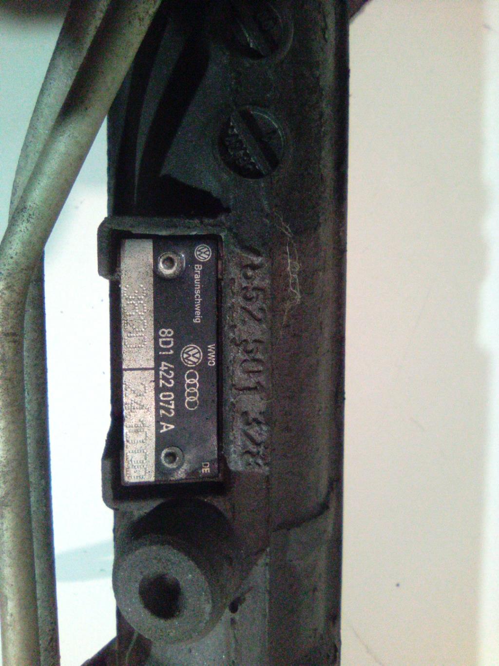 Cremaillere assistee VOLKSWAGEN PASSAT 4 PHASE 2 Essence - 1