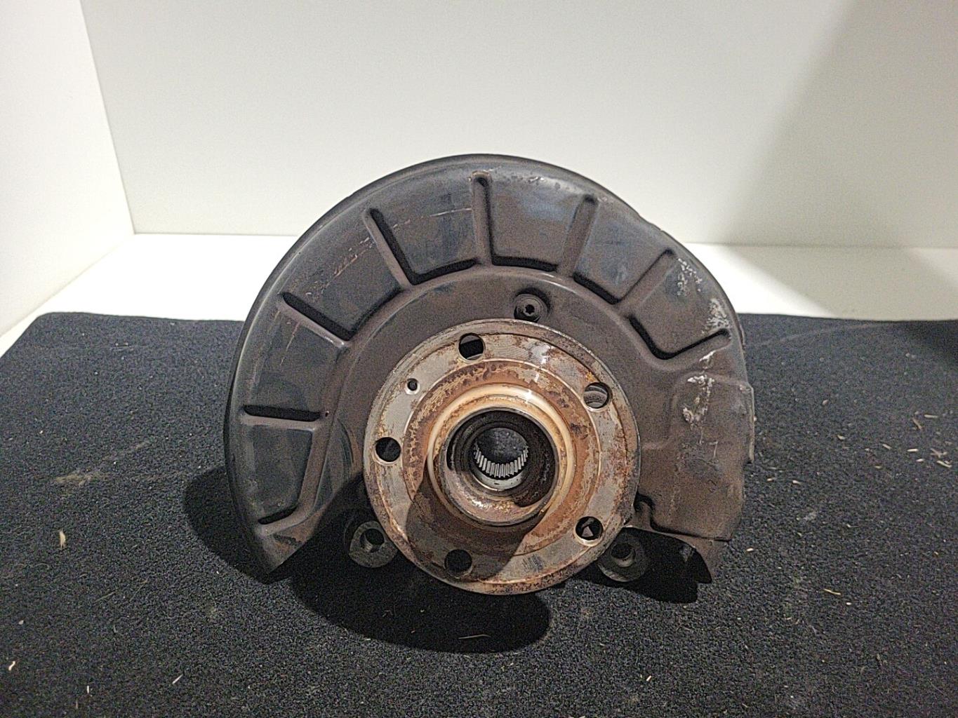 Fusee avant gauche VOLKSWAGEN TOURAN 1 PHASE 2 Diesel - 1