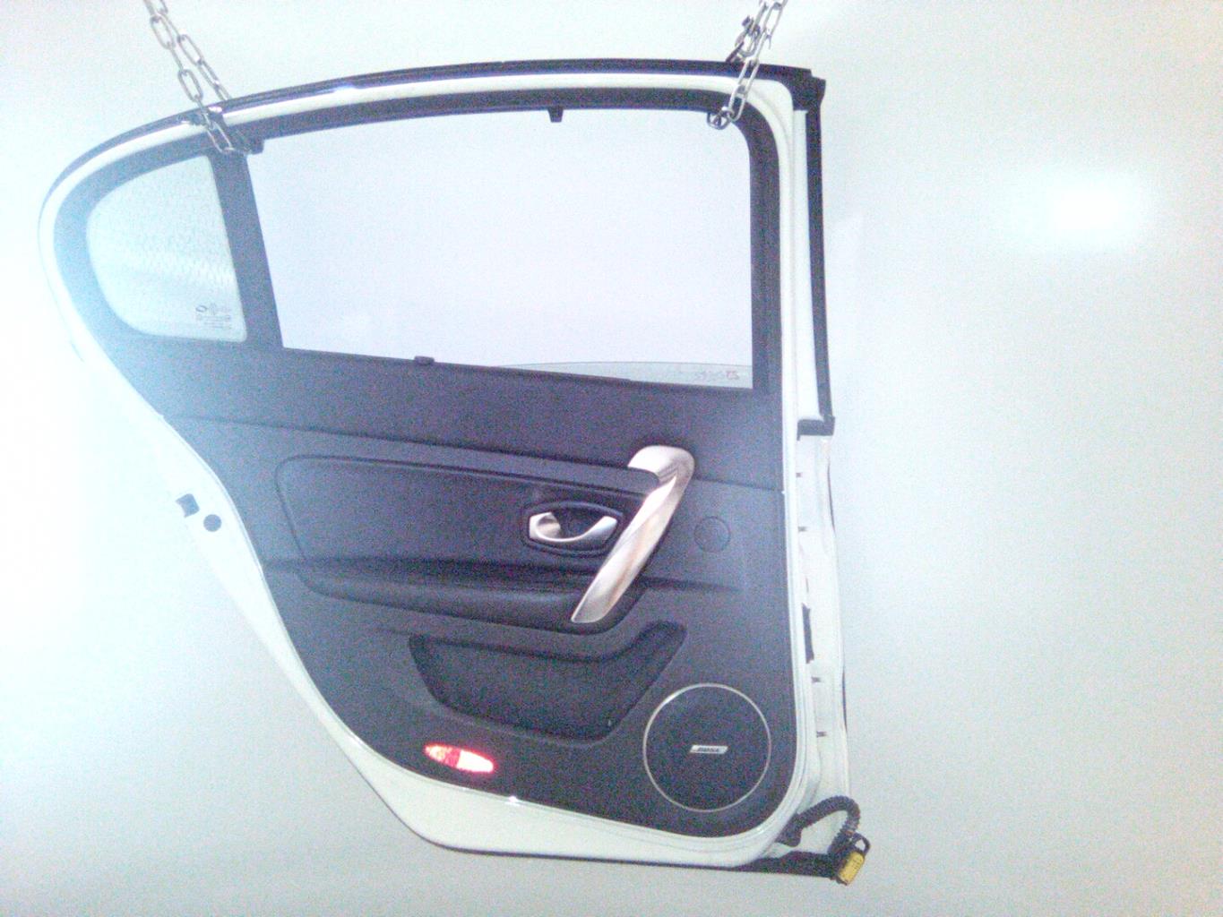 Porte arriere gauche RENAULT LATITUDE Diesel - 1