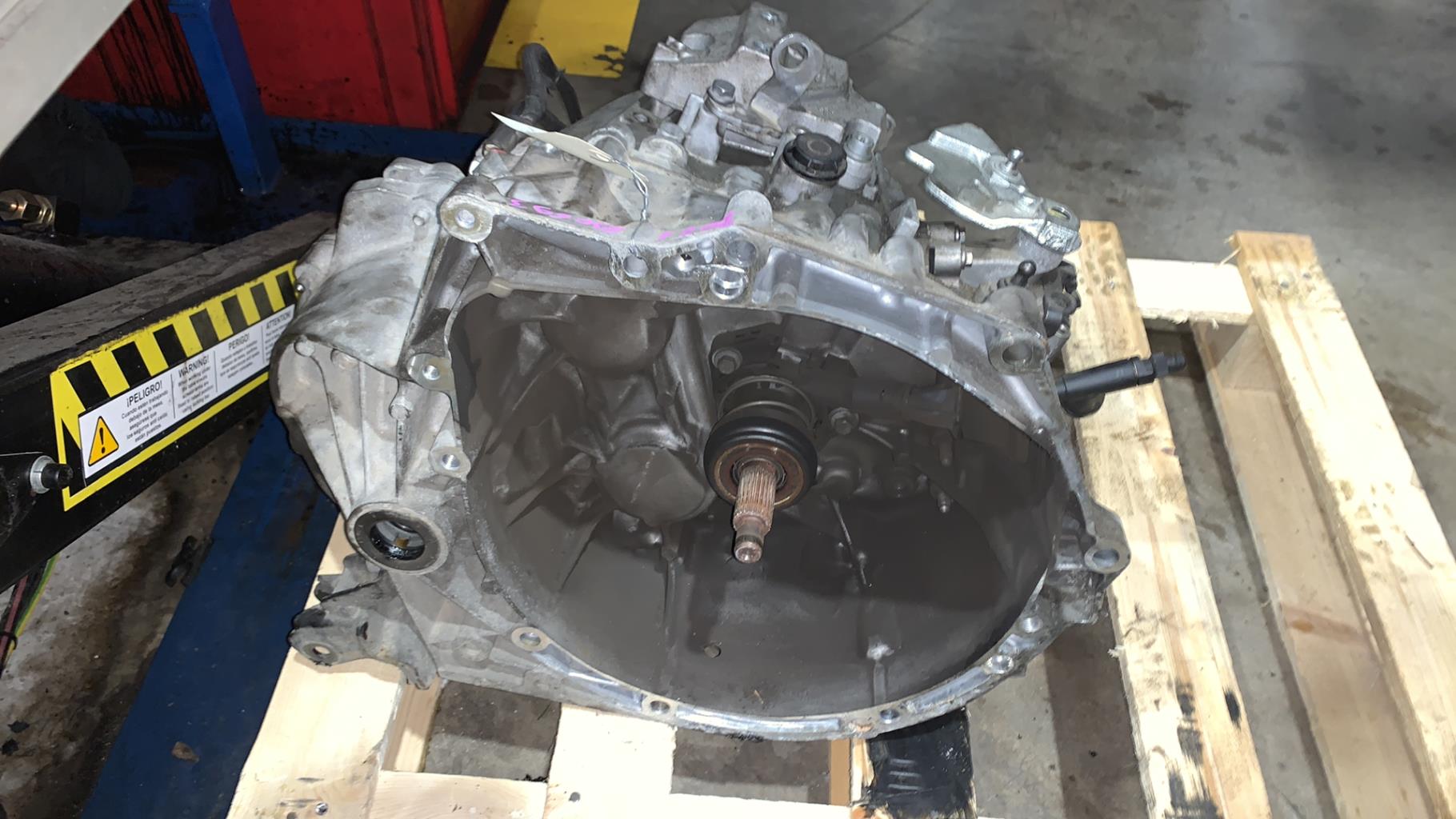 Boite de vitesses PEUGEOT 208 1 PHASE 1 Essence - 1