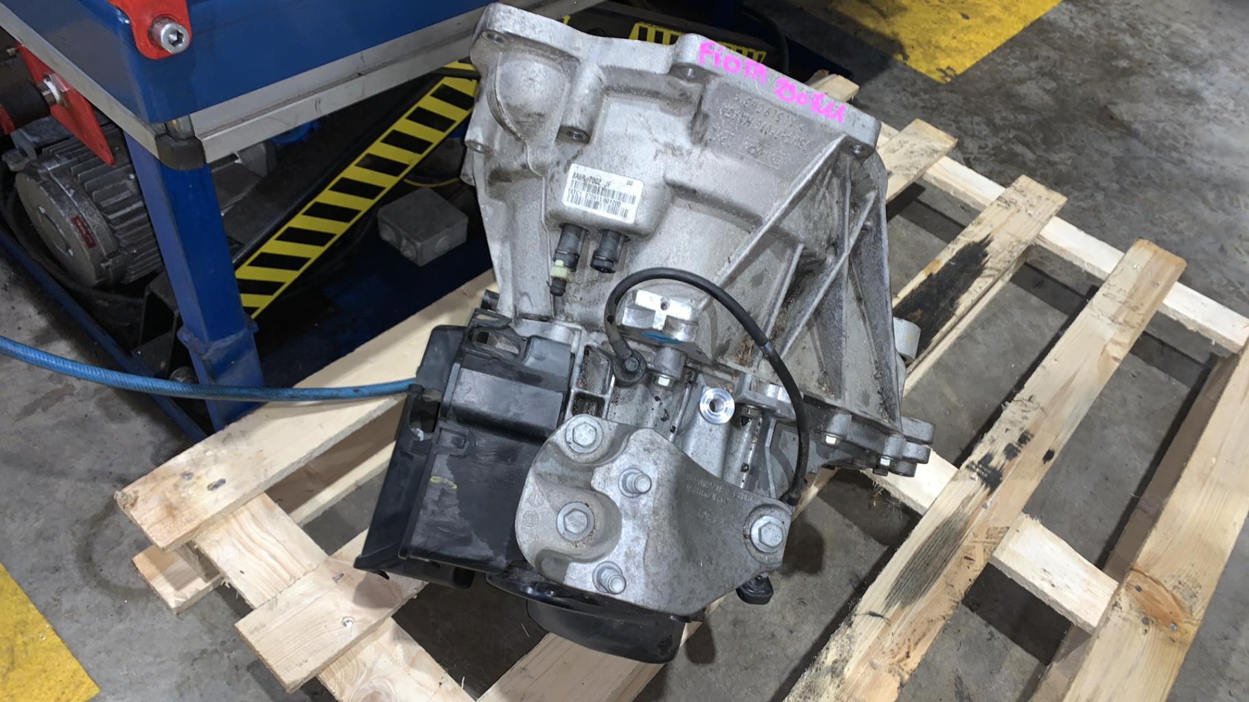 Boite de vitesses FORD FIESTA 6 PHASE 1 Essence - 1