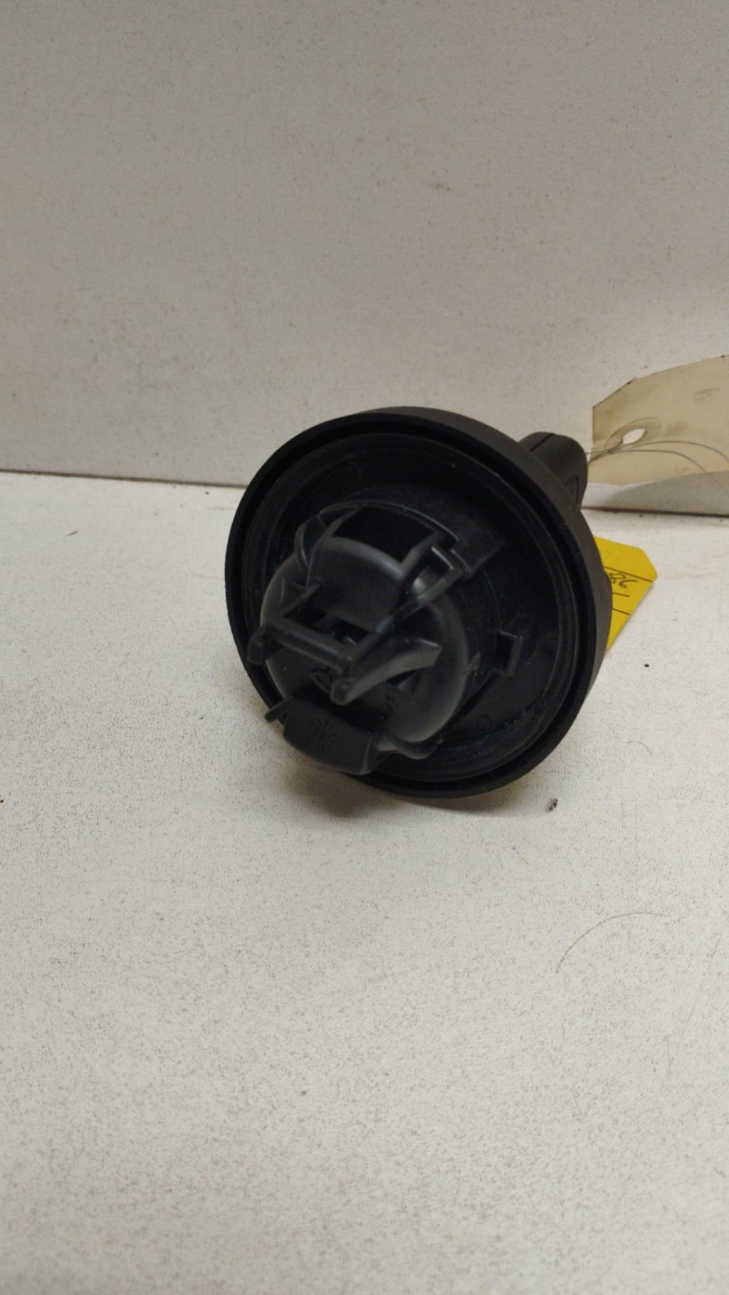 Bouchon de carburant PEUGEOT 307 PHASE 1 BREAK Diesel - 1