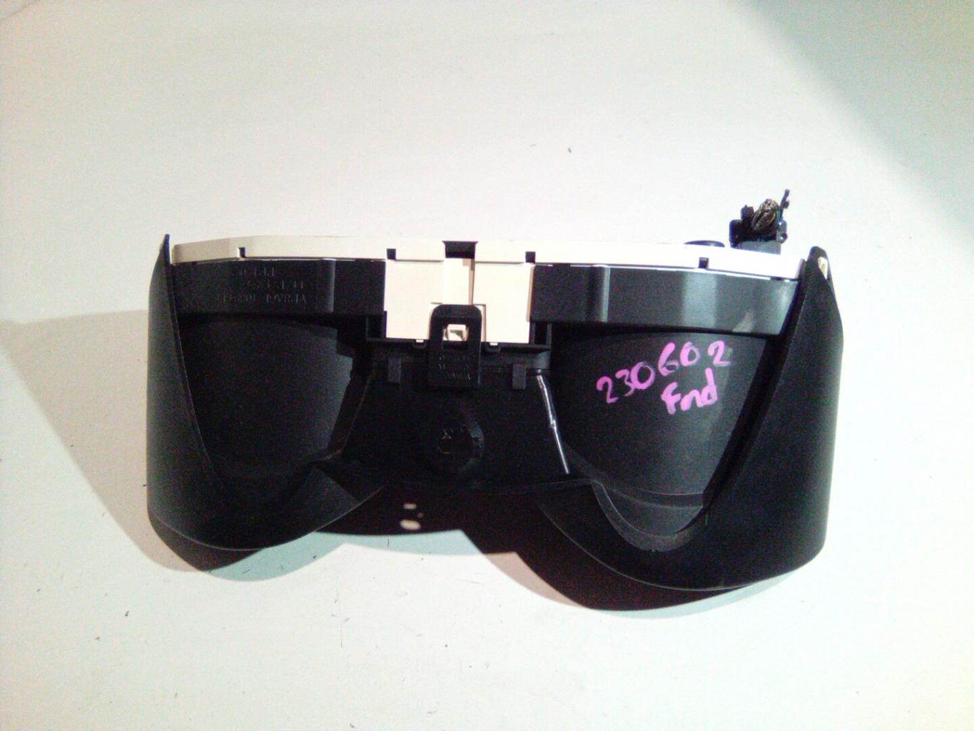 Compteur FORD FIESTA 6 PHASE 1 Essence - 1