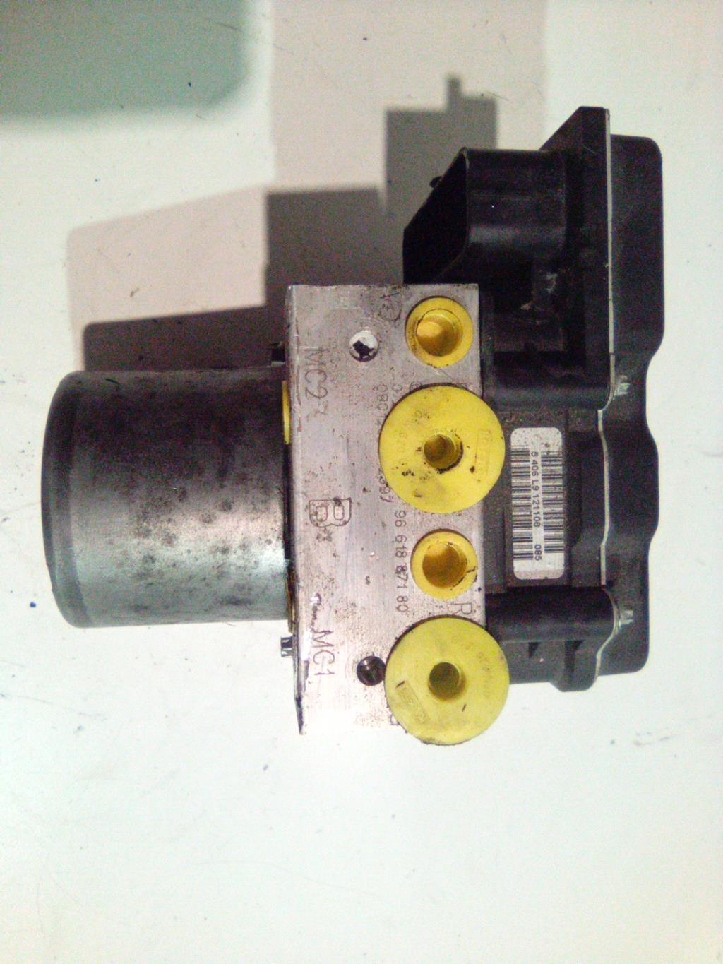 Bloc ABS (freins anti-blocage) CITROEN C4 1 PHASE 2 Essence - 1