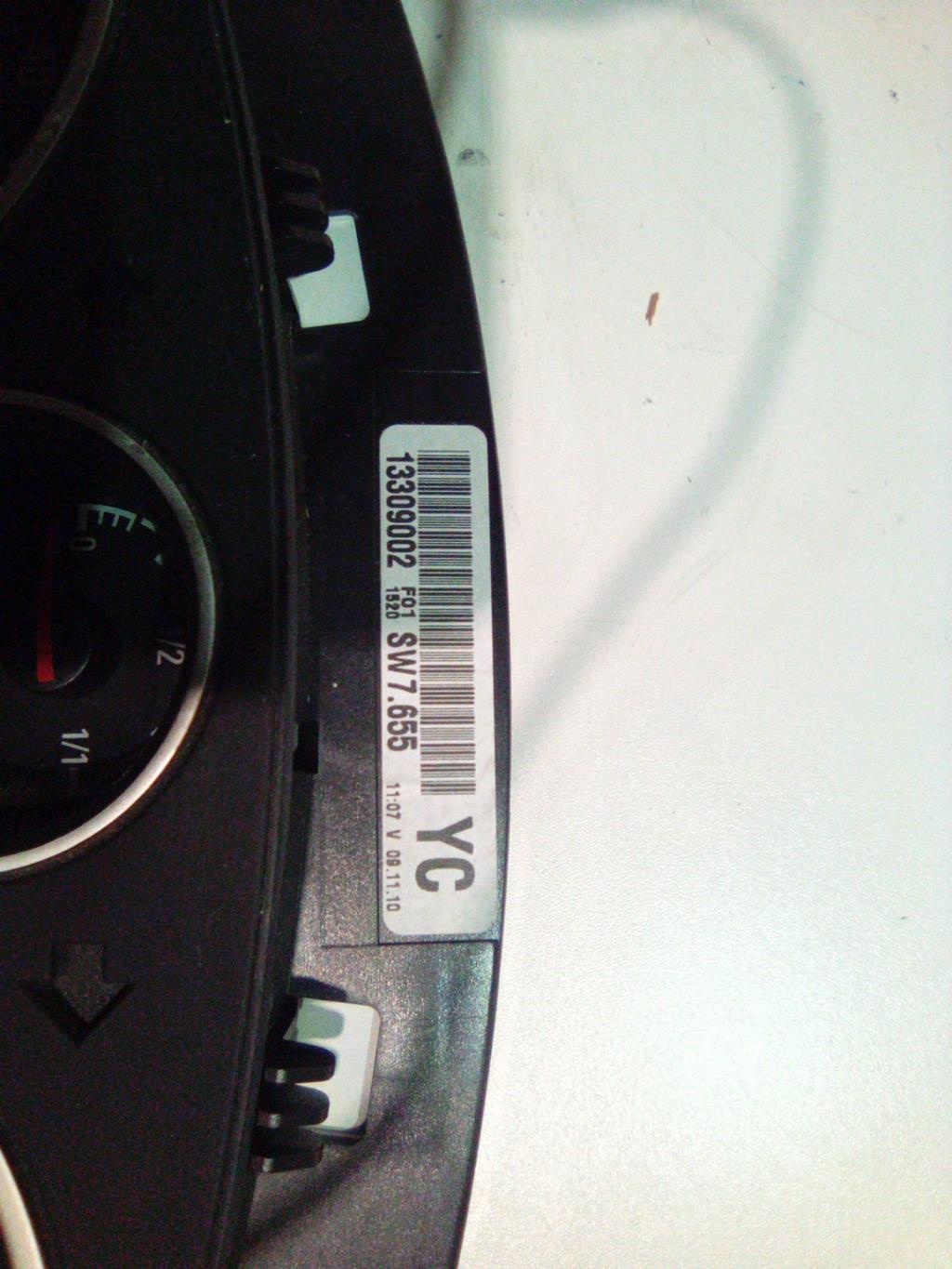 Compteur OPEL ZAFIRA B PHASE 2 Essence - 1
