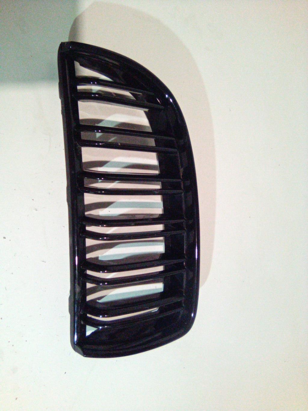 Grille de calandre gauche BMW SERIE 3 E90 PHASE 1 Diesel - 1
