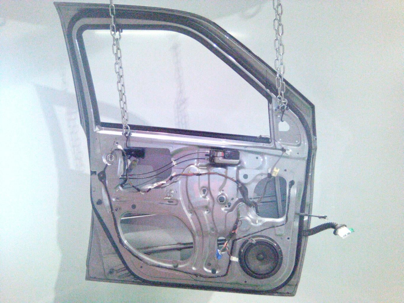 Porte avant gauche SUZUKI SWIFT 3 Diesel - 1