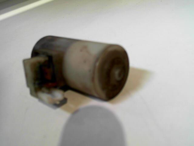 Pompe lave glace arriere SUZUKI SWIFT 3 Diesel - 1