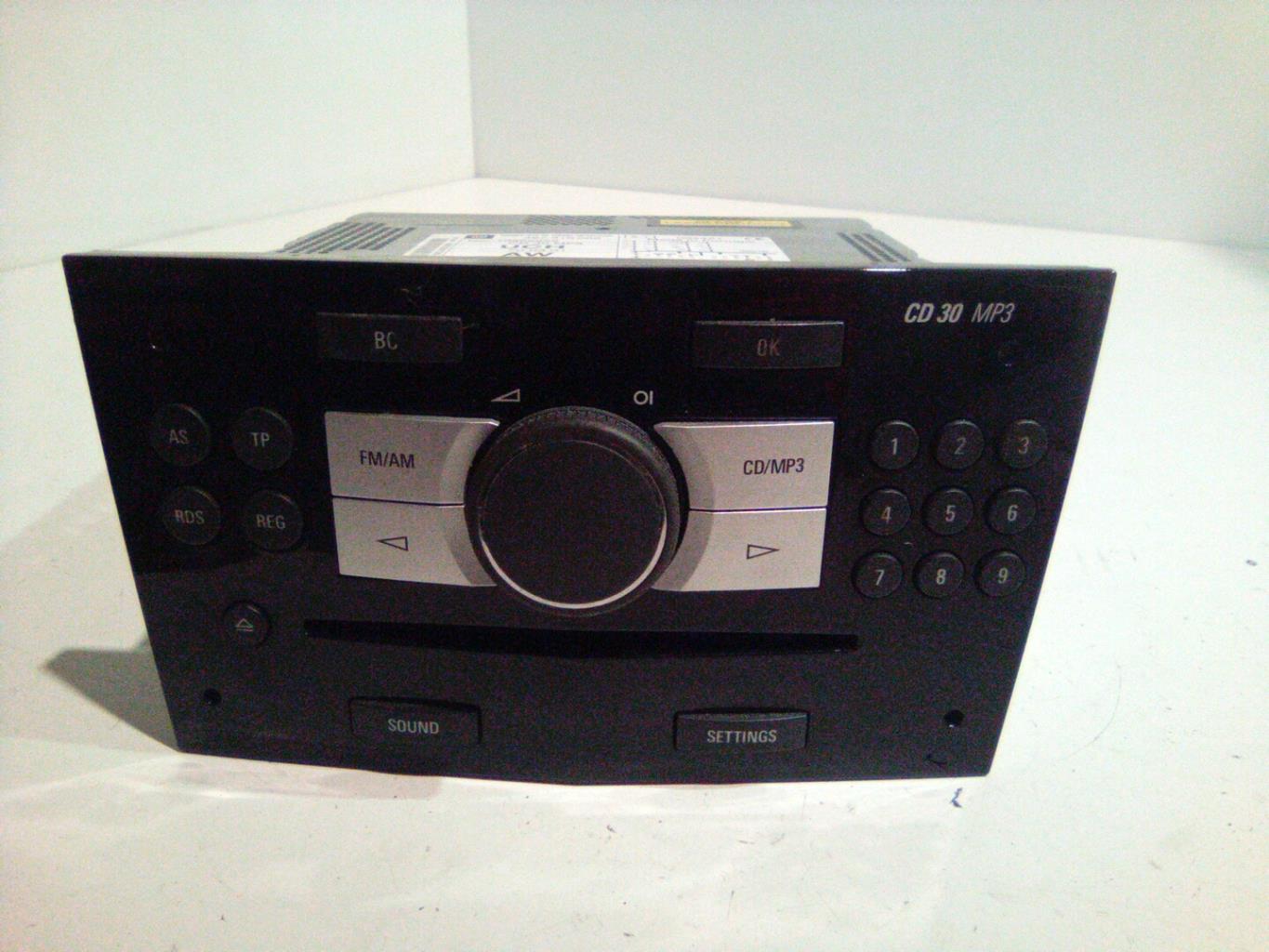 Autoradio originale OPEL ASTRA H TWINTOP CABRIOLET Diésel - 1