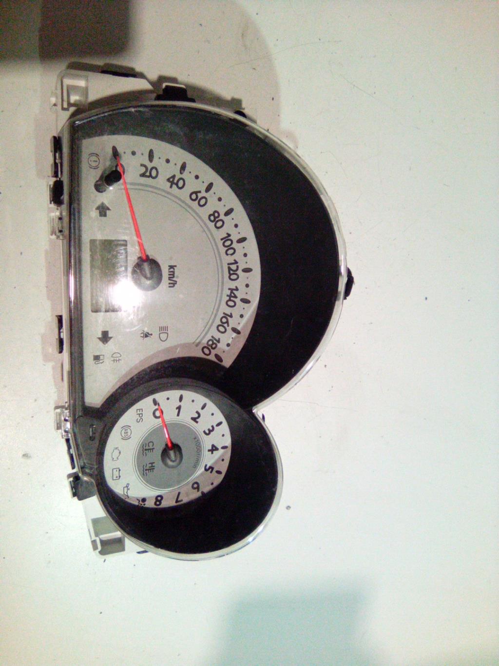 Compteur DAIHATSU TREVIS Essence - 1