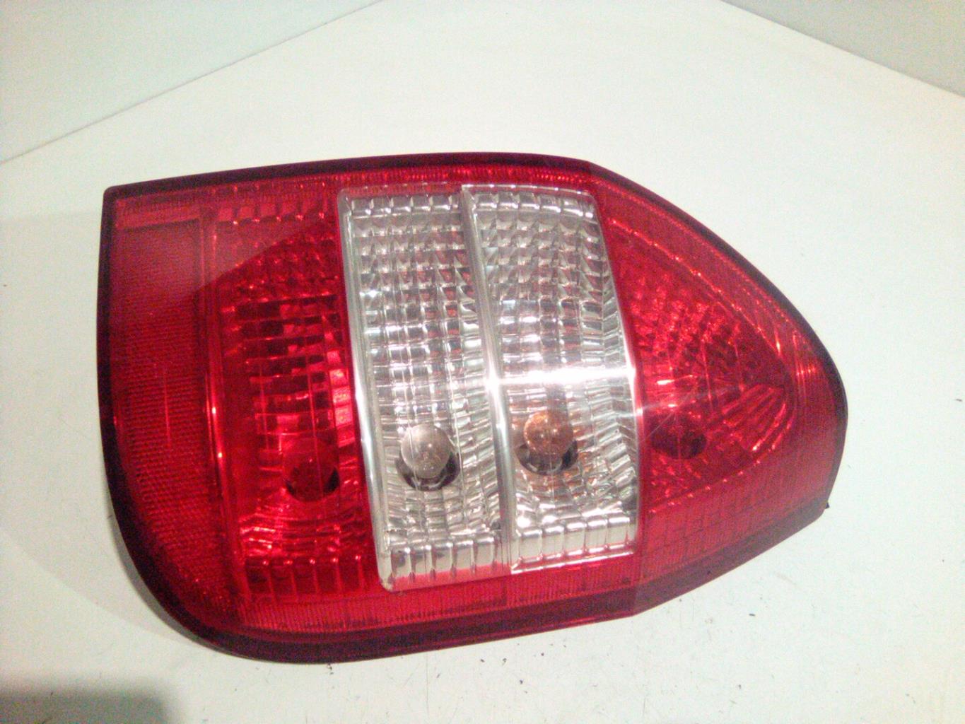 Fanale posteriore principale destro (luci) OPEL ZAFIRA A PHASE 2 Diésel - 1
