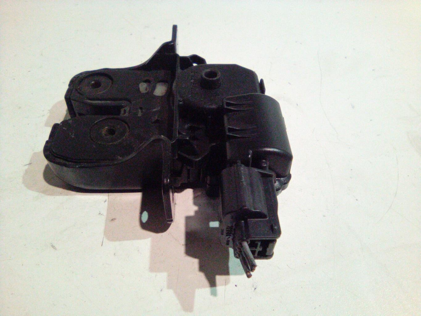 Serrure de hayon RENAULT SCENIC 3 PHASE 1 Diesel - 1