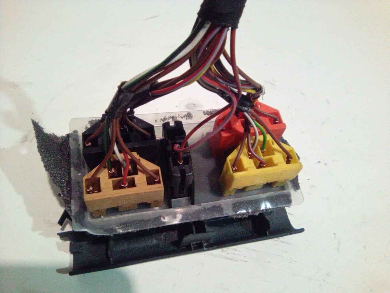 Interrupteur de leve vitre avant gauche AUDI A4 1 PHASE 2 Diesel - 1
