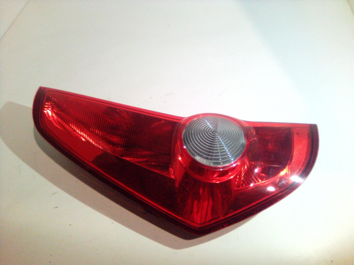 Fanale posteriore principale sinistro (luci) OPEL AGILA B Diésel - 1