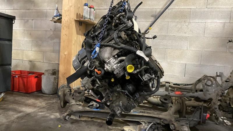 Moteur MITSUBISHI GRANDIS Diesel - 1