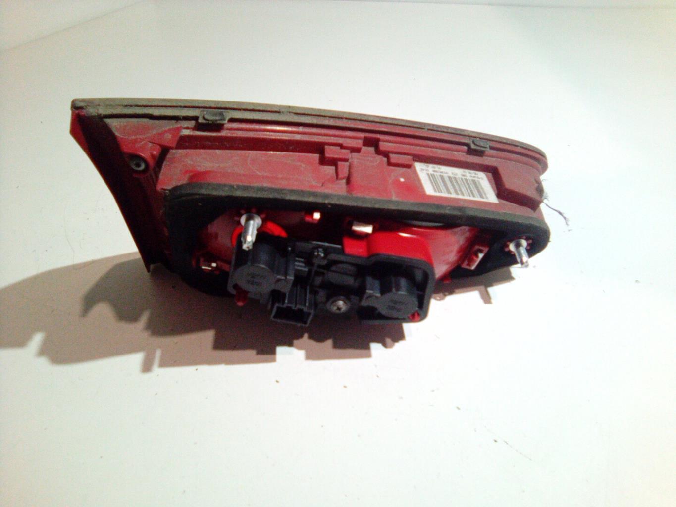Feu arriere secondaire droit (feux) AUDI A4 3 PHASE 2 Diesel - 1