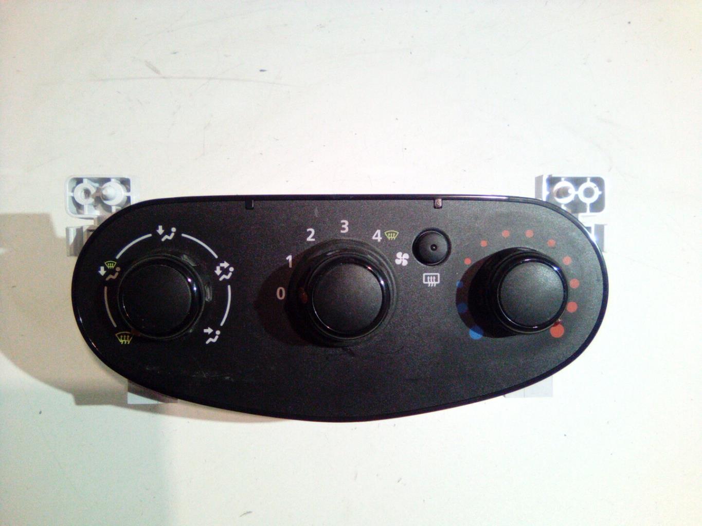 Commande chauffage DACIA SANDERO 2 PHASE 2 Essence - 1