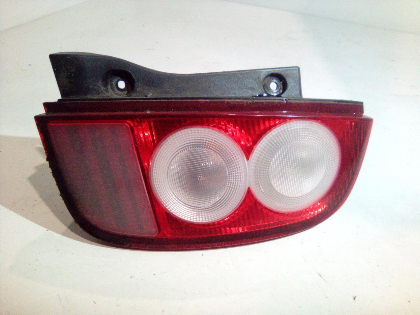 Fanale posteriore principale destro (luci) NISSAN MICRA 3 PHASE 1 Gasolina - 1