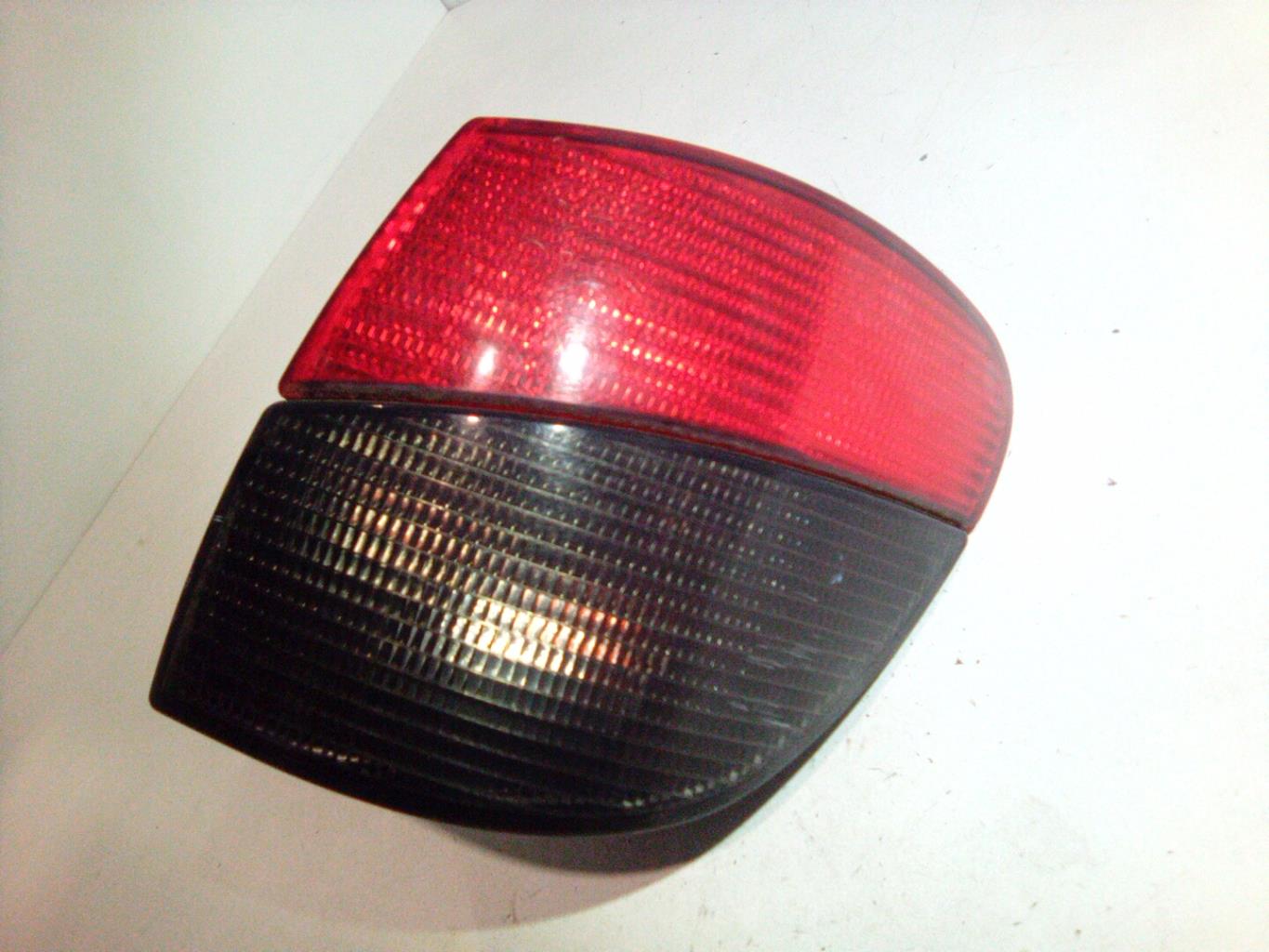 Fanale posteriore principale destro (luci) PEUGEOT 406 PHASE 2 BREAK Diésel - 1
