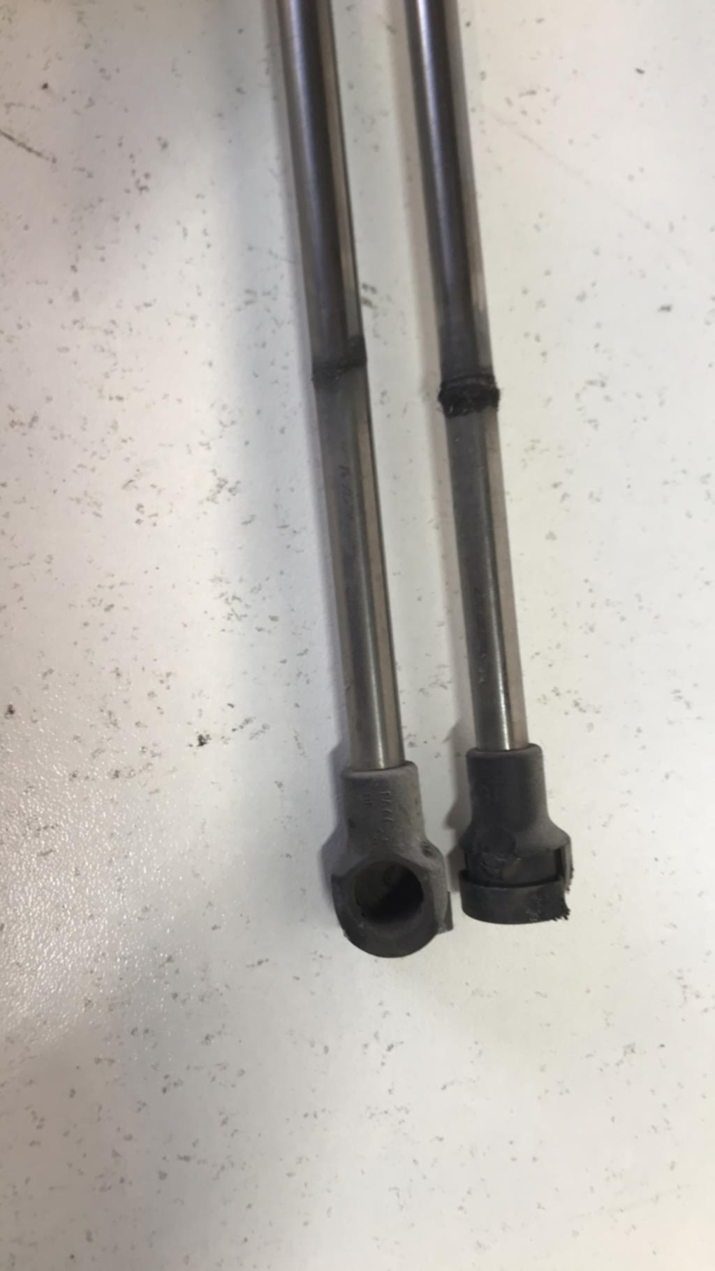 Molla a gas bagagliaio VOLKSWAGEN GOLF 4 Diésel - 1