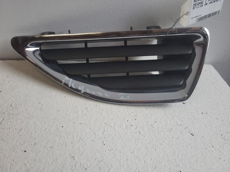 Grille de calandre droite RENAULT MEGANE 1 PHASE 2 Essence - 1