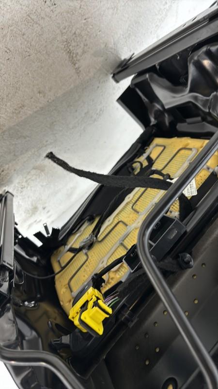 Siege avant droit RENAULT CLIO 4 PHASE 1 Diesel - 1