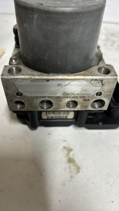 Bloc ABS (freins anti-blocage) CITROEN C4 1 PHASE 1 Essence - 1