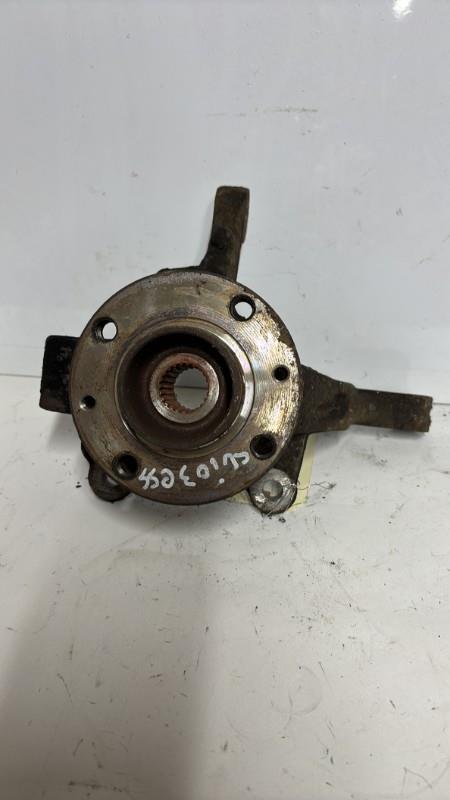 Moyeu avant droit RENAULT CLIO 3 PHASE 2 Essence - 1