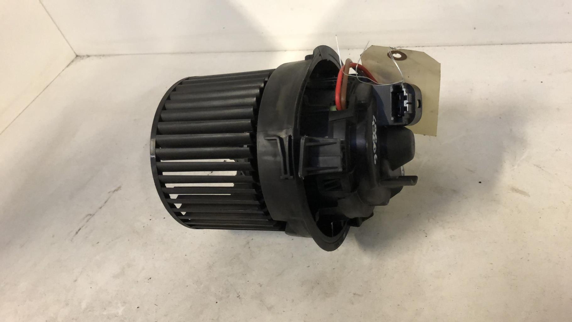 Pulseur d'air RENAULT CLIO 4 PHASE 1 Diesel - 1