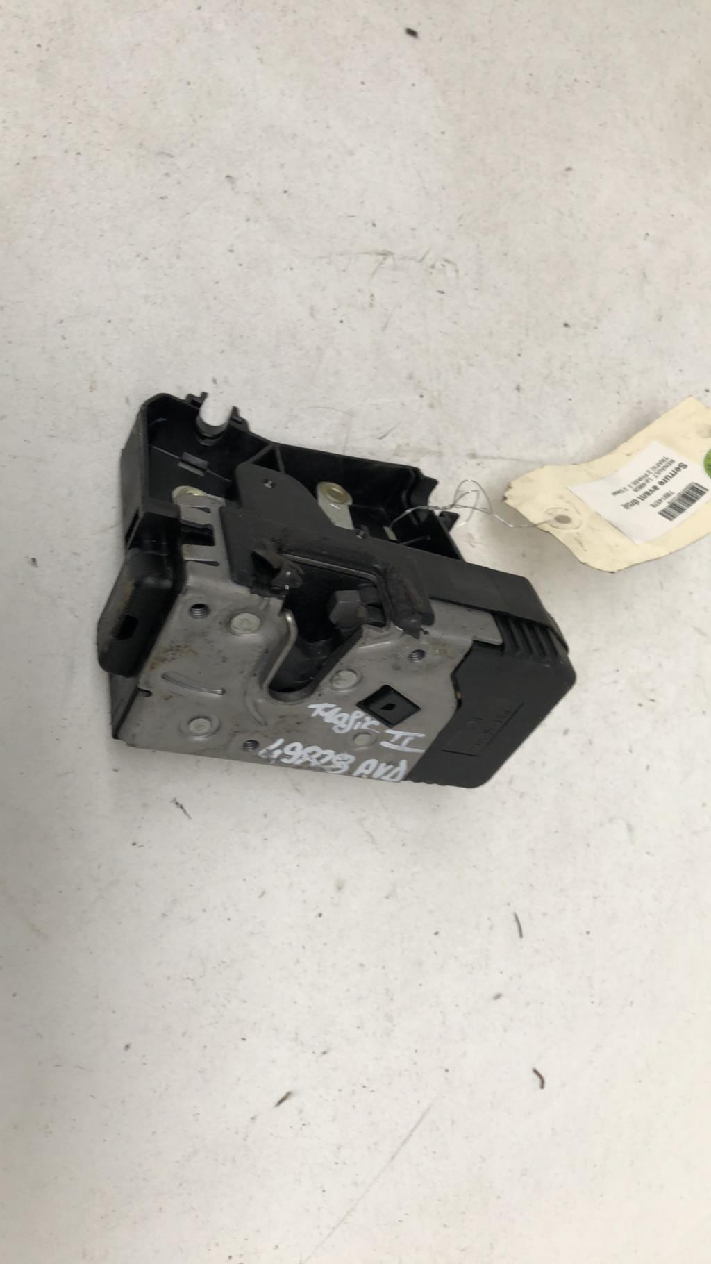 Serrure avant droit RENAULT TRAFIC 2 PHASE 2 Diesel - 1