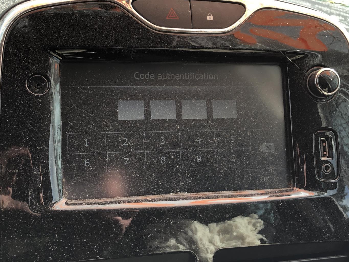 Ecran GPS RENAULT CLIO 4 PHASE 1 Diesel - 1