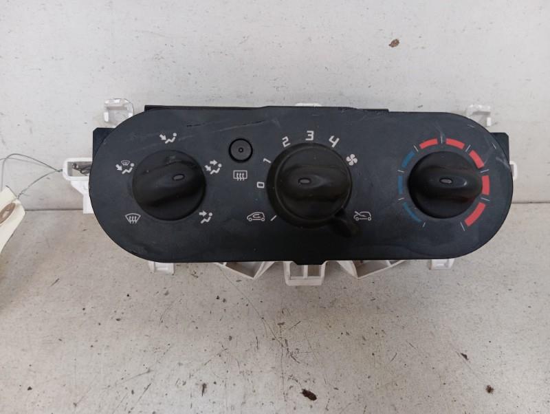 Commande chauffage RENAULT TWINGO 2 PHASE 1 Essence - 1
