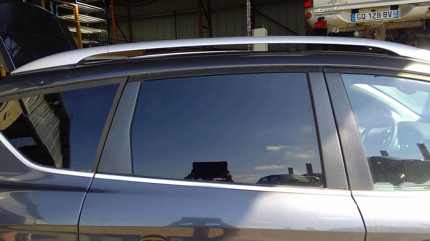 Vitre arriere droit FORD KUGA 1 Diesel - 1