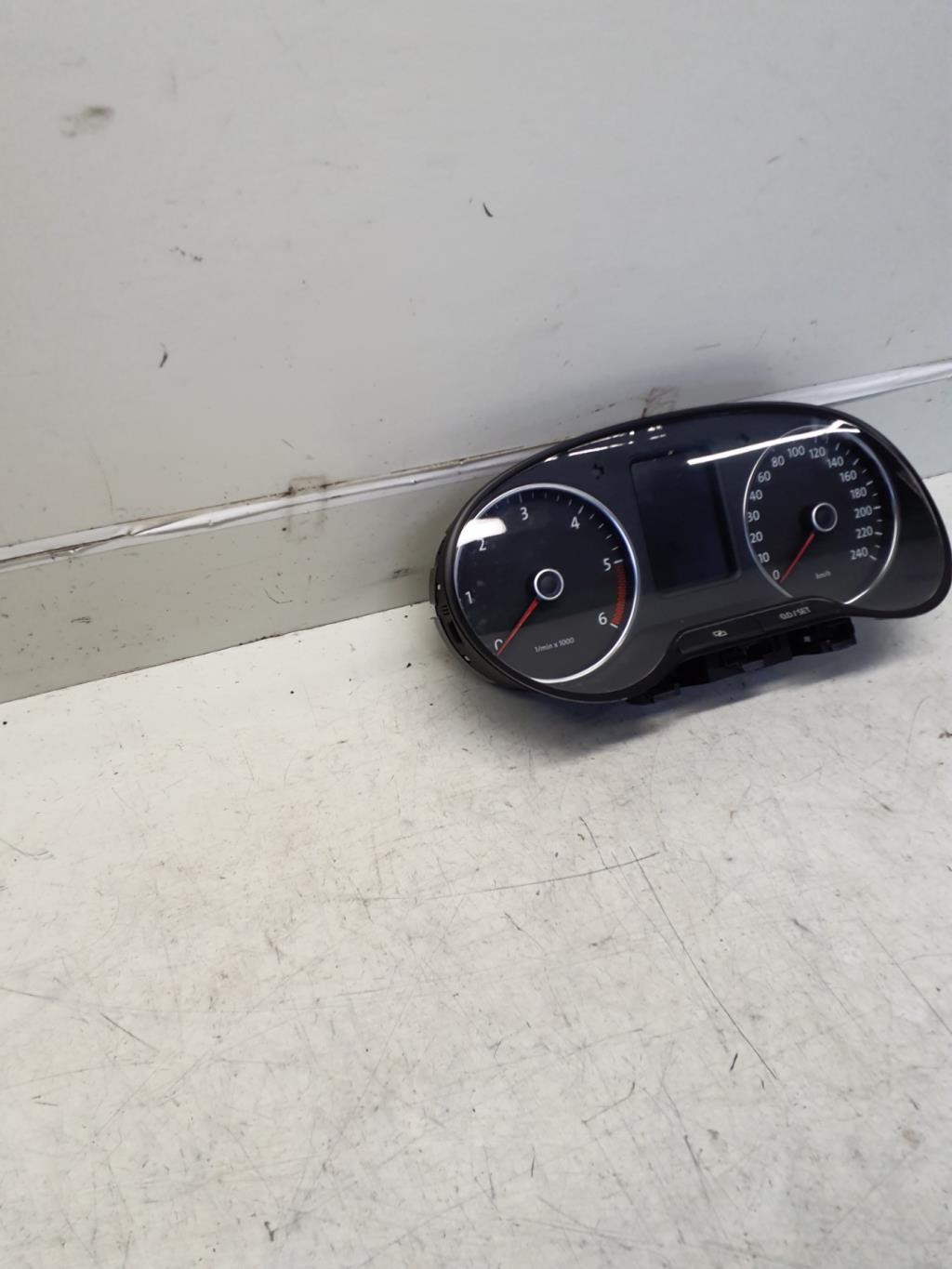 Compteur VOLKSWAGEN POLO 5 PHASE 1 Diesel - 1