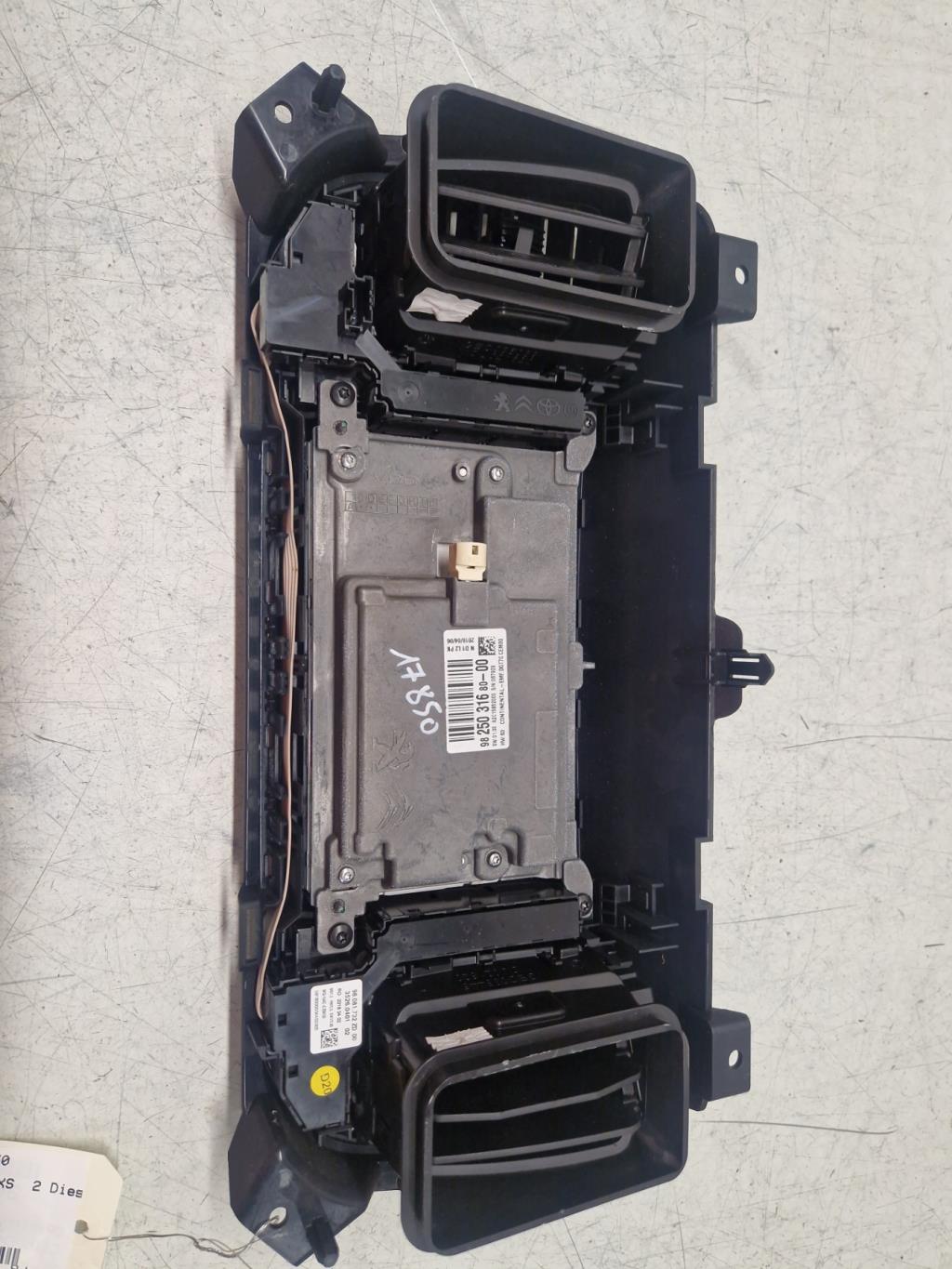Ecran GPS CITROEN JUMPY 3 XS Diesel - 1