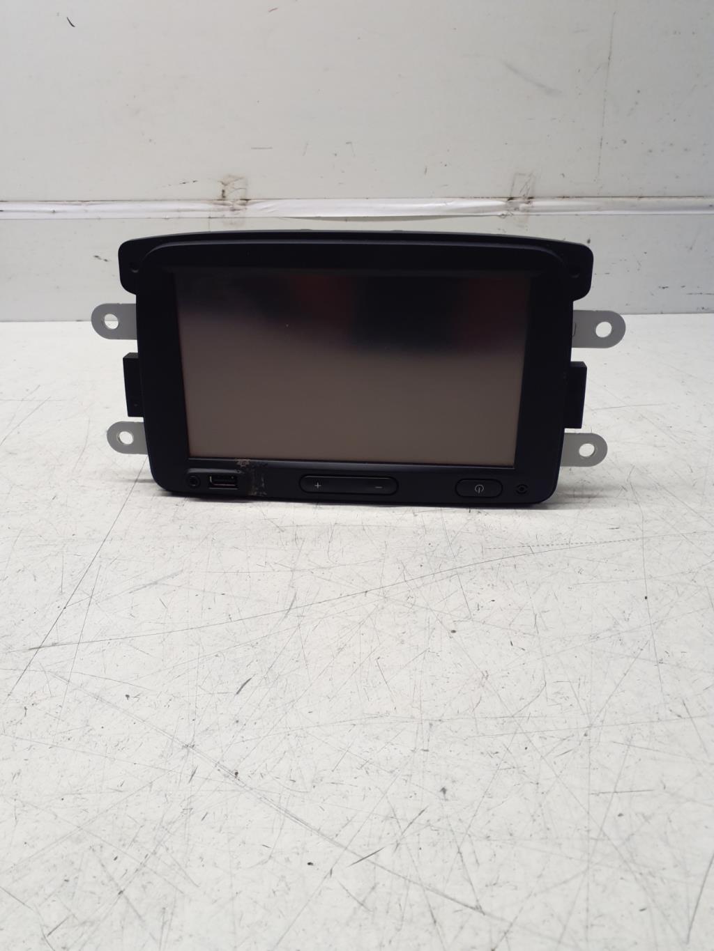 GPS DACIA DUSTER 1 PHASE 2 Essence - 1
