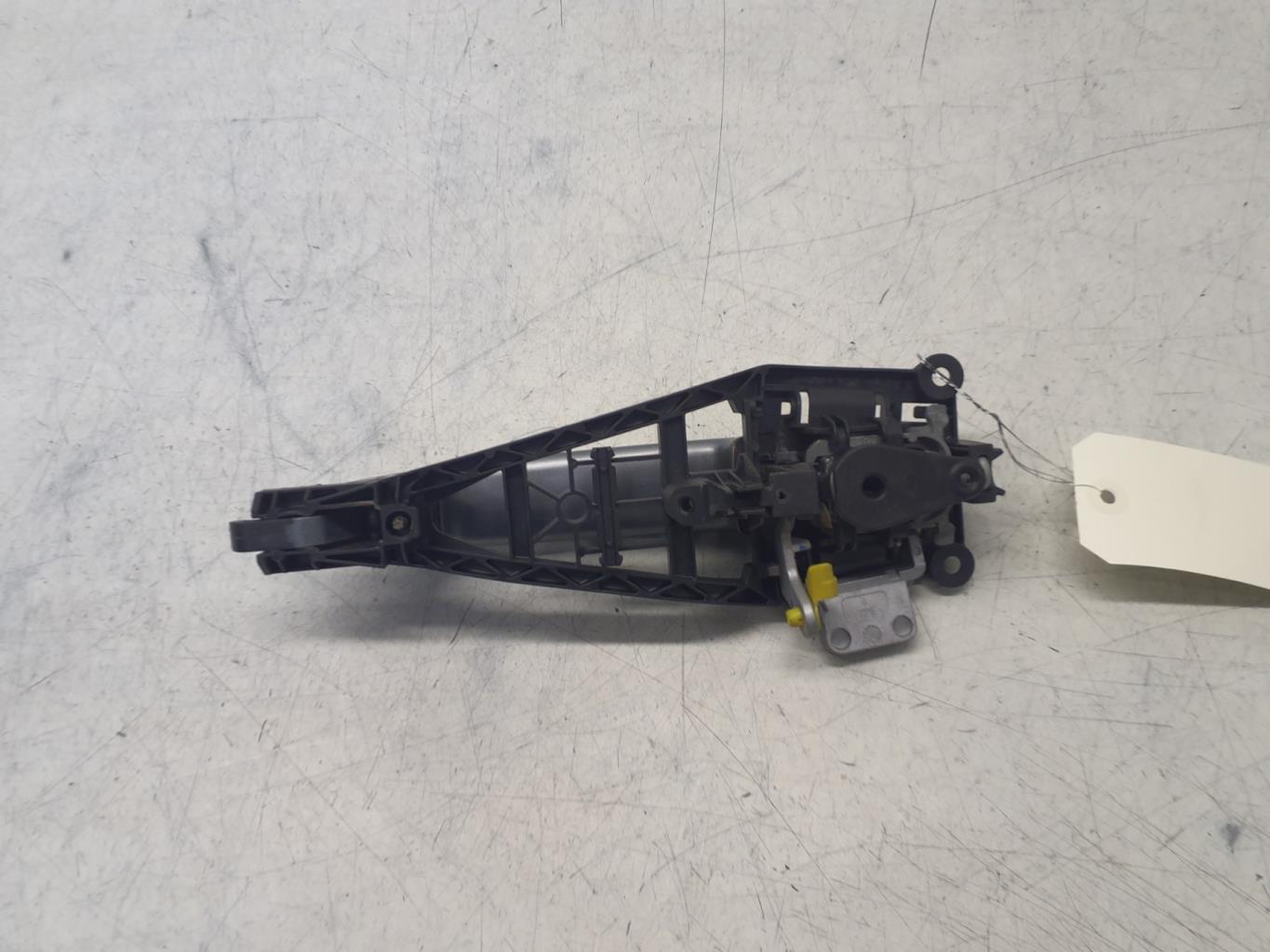 Poignee porte avant gauche OPEL CORSA D PHASE 2 Essence - 1