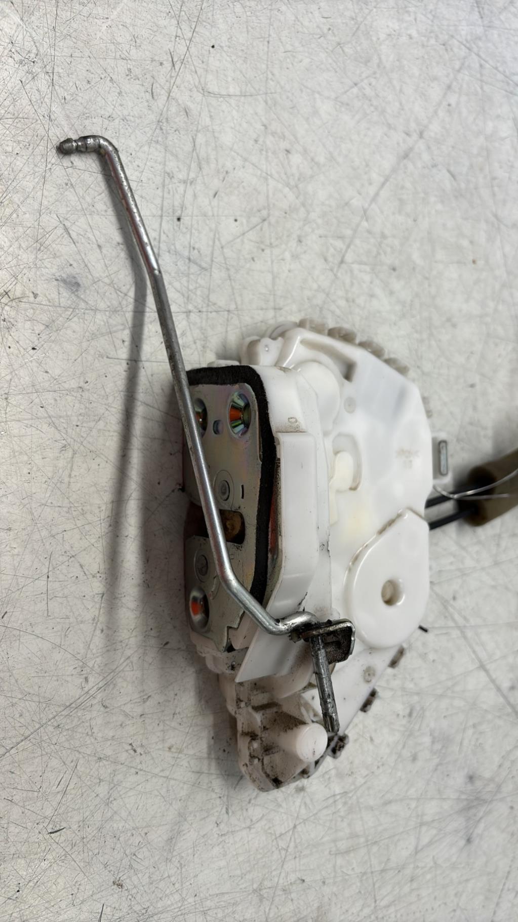 Serrure avant droit HONDA CIVIC 8 PHASE 1 Diesel - 1