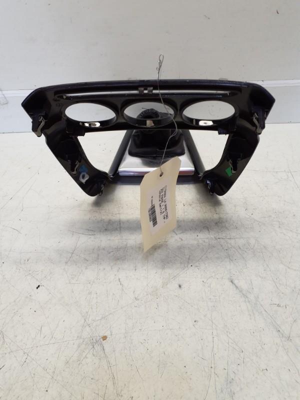 Console central (interieur plastique) CITROEN DS3 PHASE 1 Essence - 1
