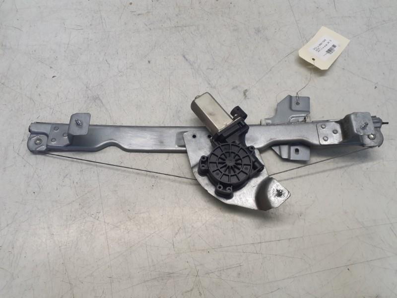 Leve vitre electrique avant droit DACIA DUSTER 1 PHASE 1 Essence/Ethanol - 1
